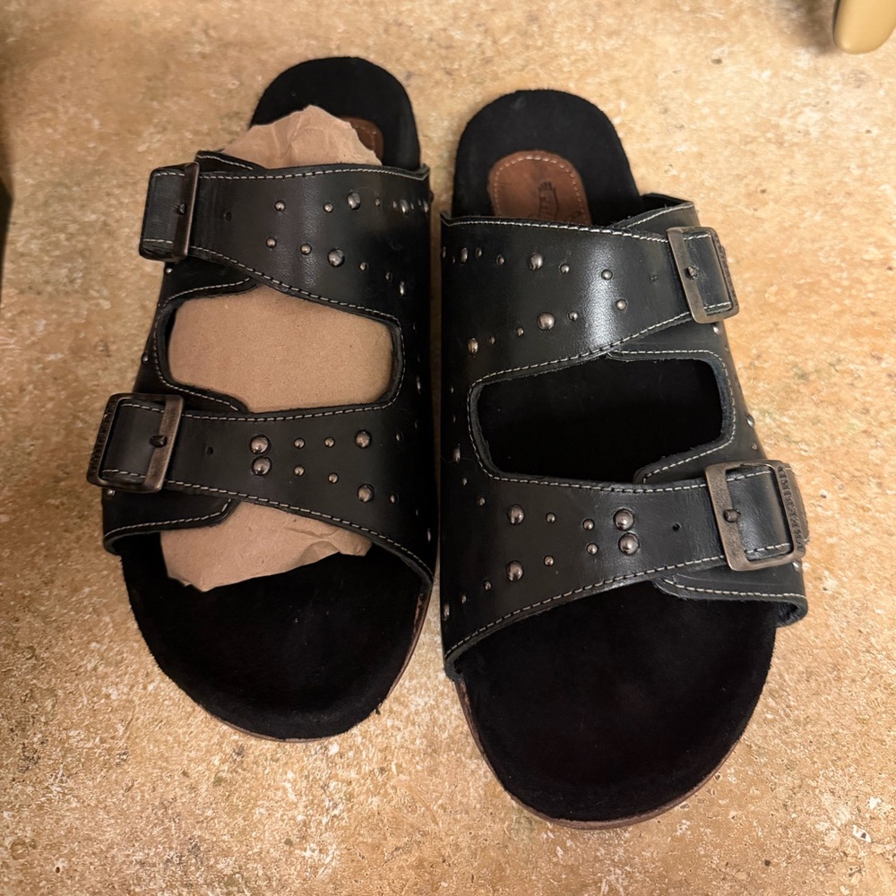 FREEBIRD Asher black studded sandals